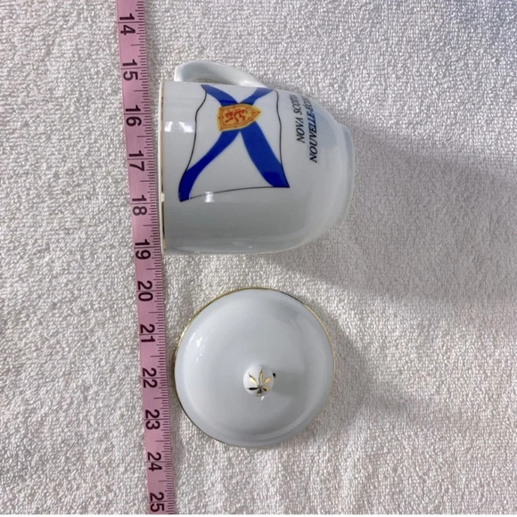 Vintage Canadian Collection Nova Scotia Porcelain Lidded Mug Souvenir Mug - Picture 15 of 16